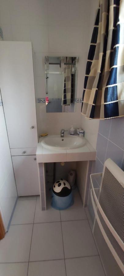 2 Chambres De 16M2 A 10Kms De Lille Beaucamps-Ligny Luaran gambar